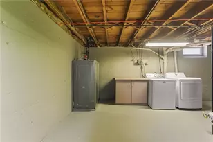 136 Frankfort St, Cranston, RI 02910 - Photo 22