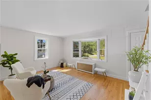 136 Frankfort St, Cranston, RI 02910 - Photo 4