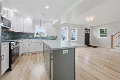 33 Jefferson Avenue, East Providence, RI 02915 - Photo 14
