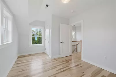 33 Jefferson Avenue, East Providence, RI 02915 - Photo 24