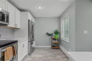 66 Girard Ave, Newport, RI 02840 - Photo 8