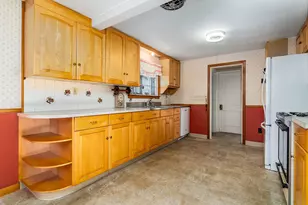 154 Essex Rd, North Kingstown, RI 02852 - Photo 20