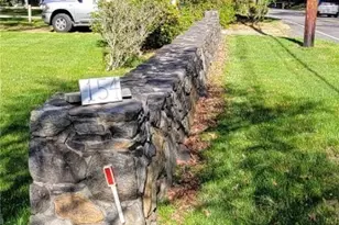 154 Essex Rd, North Kingstown, RI 02852 - Photo 4