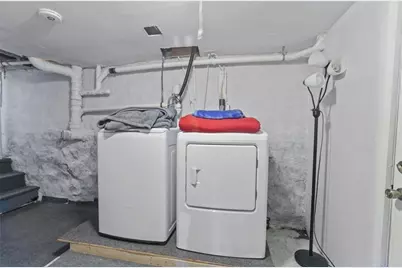 70 Perkins Avenue, Cranston, RI 02910 - Photo 18