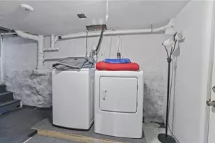 70 Perkins Ave, Cranston, RI 02910 - Photo 18