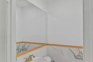 21 Lake Dr, North Kingstown, RI 02852 - Photo 8