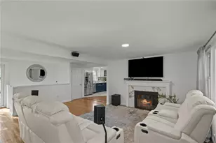 21 Lake Dr, North Kingstown, RI 02852 - Photo 10