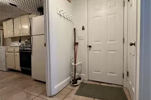 17 Chartier Cir, Newport, RI 02840 - Photo 28