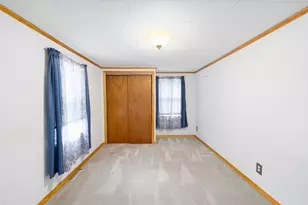 375 Namquid Dr, Warwick, RI 02886 - Photo 6