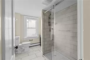 18 Rhode Island Ave, Newport, RI 02840 - Photo 10