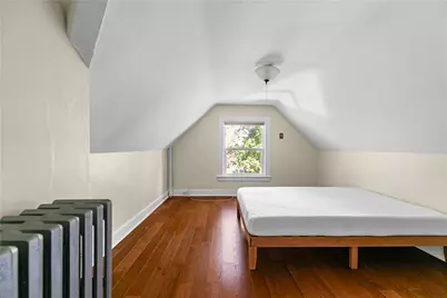 18 Rhode Island Avenue #3, Newport, RI 02840 - Photo 4