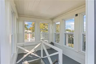 18 Rhode Island Ave, Newport, RI 02840 - Photo 22