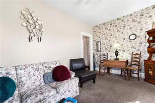 2 Chilton St, Bristol, RI 02809 - Photo 18