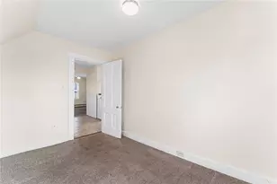 2 Chilton St, Bristol, RI 02809 - Photo 36