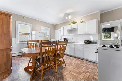 2 Chilton Street, Bristol, RI 02809 - Photo 4