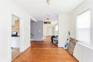 303 Narragansett St, Cranston, RI 02905 - Photo 16