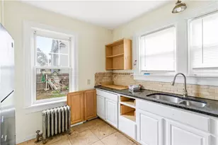 303 Narragansett St, Cranston, RI 02905 - Photo 12