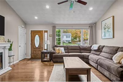 6 Emerson Court, West Warwick, RI 02893 - Photo 6