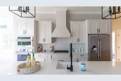 01 Paula Lane, Cranston, RI 02921 - Photo 6