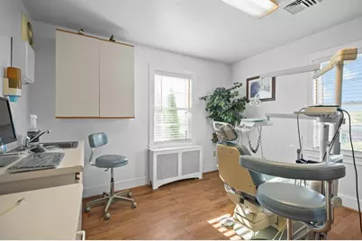 74 Valley Road, Middletown, RI 02842 - Photo 14