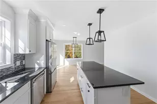 4 Teresa Ann Crossing, West Warwick, RI 02893 - Photo 8