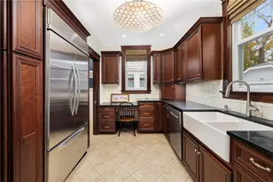 142 Ridge St, Pawtucket, RI 02860 - Photo 32