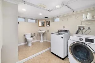 142 Ridge St, Pawtucket, RI 02860 - Photo 44