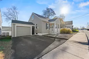 37 George Waterman Rd, Johnston, RI 02919 - Photo 2