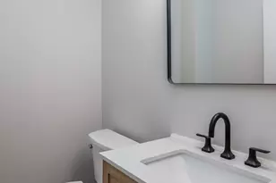 612 Warwick Neck Ave, Warwick, RI 02889 - Photo 16