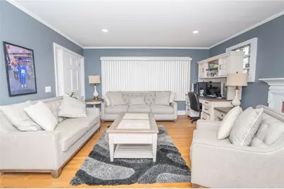 9 Farnum Avenue, North Providence, RI 02911 - Photo 4