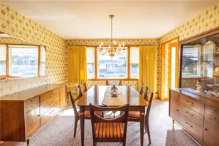 51 E Bel Air Rd, Cranston, RI 02920 - Photo 10