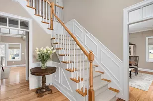 8 Ashton Ct, Cranston, RI 02921 - Photo 4