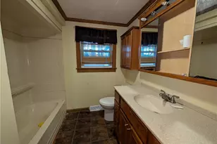 8 Grant Dr, Coventry, RI 02816 - Photo 8