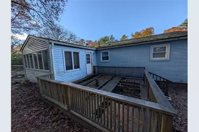 8 Grant Drive, Coventry, RI 02816 - Photo 2