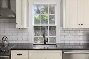 24 Barney St, Newport, RI 02840 - Photo 16