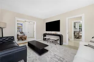 24 Barney St, Newport, RI 02840 - Photo 12