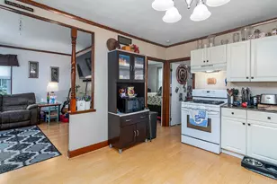 9 Baker St, Johnston, RI 02919 - Photo 2