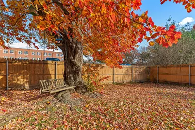 41 Oak Street #43, Cranston, RI 02910 - Photo 30