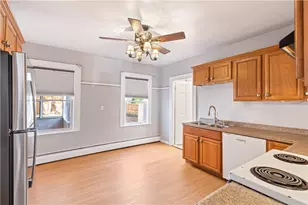 41 Oak St, Cranston, RI 02910 - Photo 8