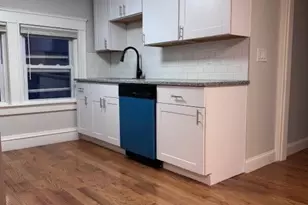 16 Mayflower St, Providence, RI 02906 - Photo 2