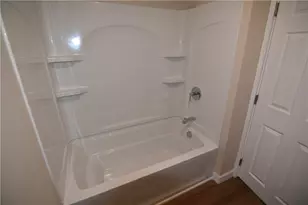 103 Summer St, Woonsocket, RI 02895 - Photo 10