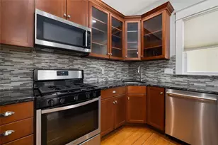 76 Pitman St, Providence, RI 02906 - Photo 8