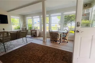 115 Wellington Ave, Newport, RI 02840 - Photo 6