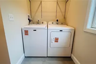 115 Wellington Ave, Newport, RI 02840 - Photo 32