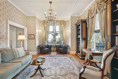 287 Gibbs Avenue, Newport, RI 02840 - Photo 4