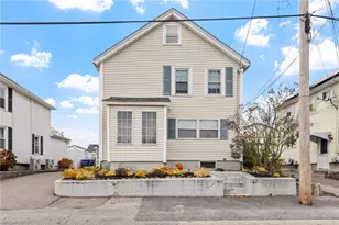 21 Donnelly St, East Providence, RI 02914 - Photo 2