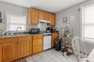 21 Donnelly St, East Providence, RI 02914 - Photo 20