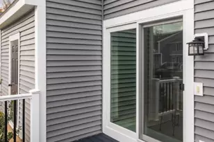 200 Post Rd, Warwick, RI 02888 - Photo 4