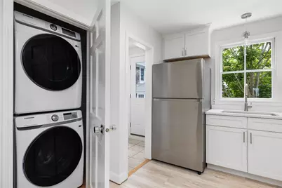 458 Thames Street #B, Newport, RI 02840 - Photo 8