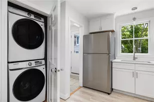 458 Thames St, Newport, RI 02840 - Photo 8